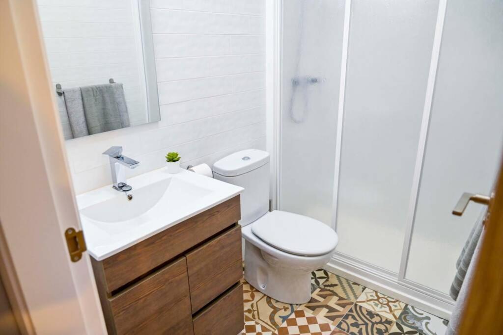 A - Apartamento Elegante Con Piscina Compartida Torrico المظهر الخارجي الصورة